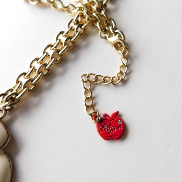 big Apple Bottom flower necklace - Picture 3 of 5